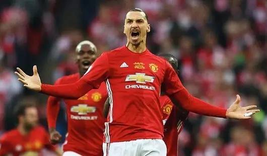 的中场球员 的中场球员