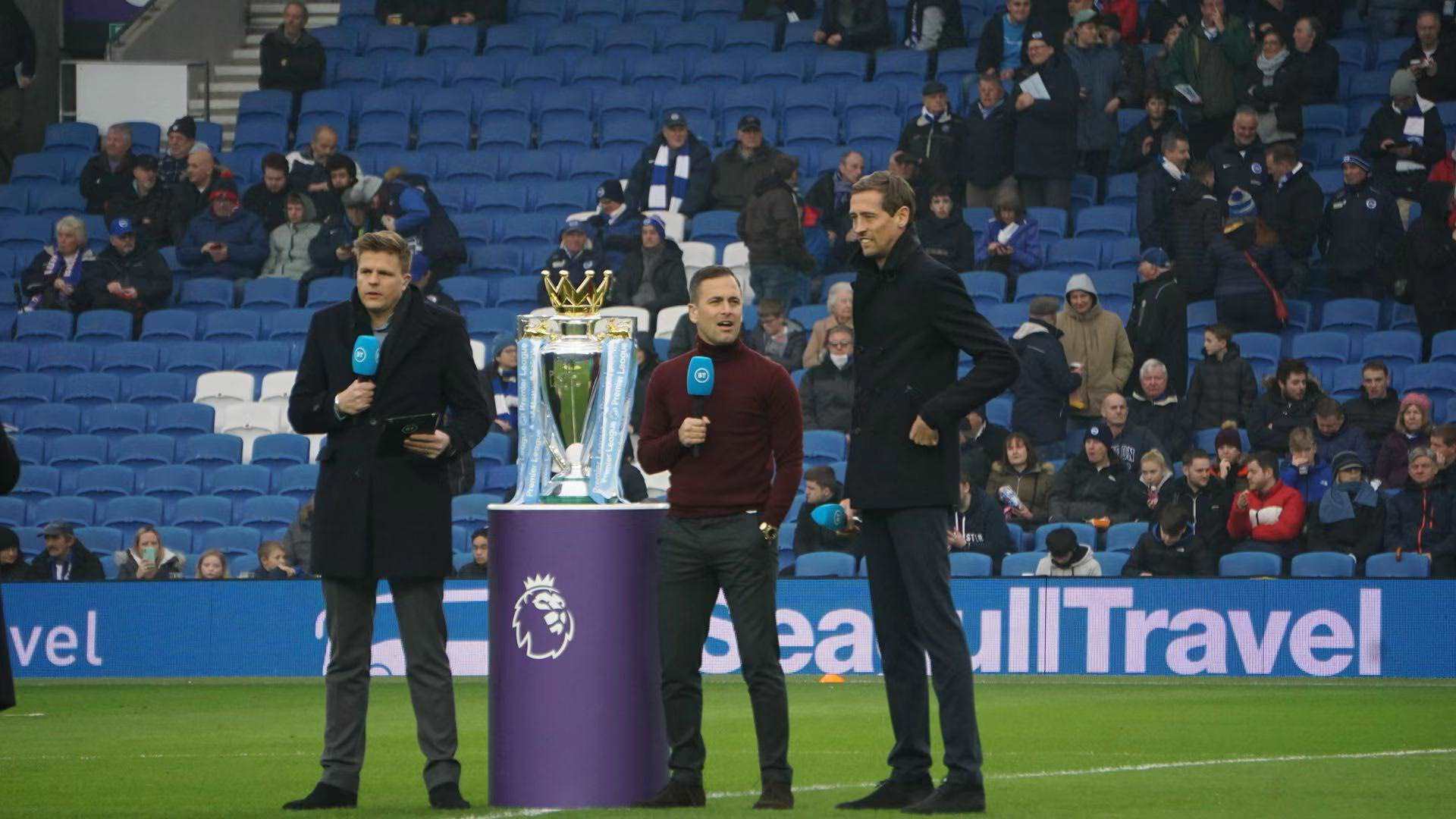 员本人深陷 员本人深陷